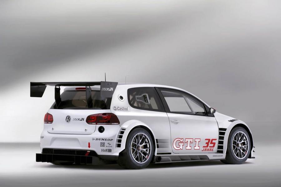  Volkswagen Golf24 24h Nurburgring 2011 года  (фото 11 из 34)